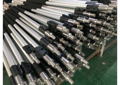 Flip lock aluminum telescopic pole for window cleaning with male screw